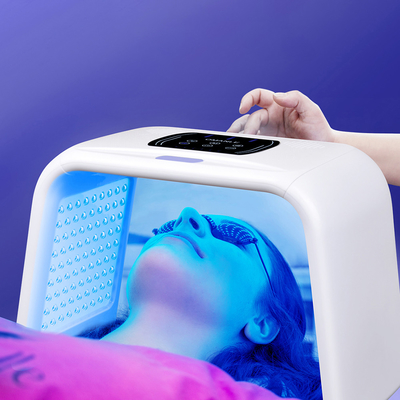 พื้นที่เป้าหมายของร่างกาย LED Light Therapy Stick กับสเปรย์ 7 สี 7 ใน 1 การรักษาโฟตัน