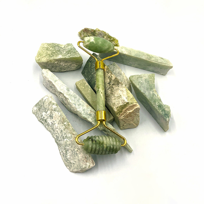 2024 Double Head Xiuyan Stone Jade Roller และ Gua Sha Set สําหรับการดูแลผิวหนัง กันน้ํา ใช่
